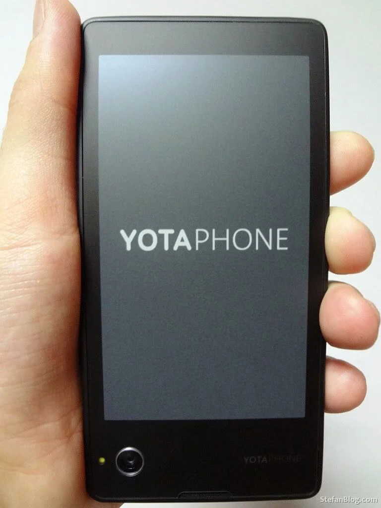 YotaPhone1 jpg
